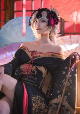 美女绳地狱在线观看